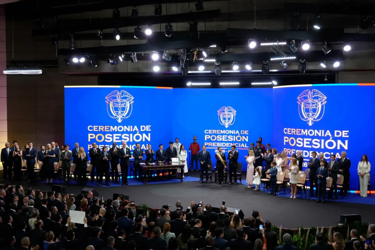El presidente Javier Milei participó de la ceremonia de juramentación y toma de posesión del presidente de Colombia, Abelardo de la Espriella, en la Arena de la Universidad de Santiago de Cali.